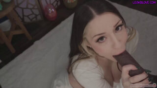 Heatherbby – Neighbor Gets My Sex Toy Delivery